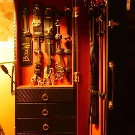 & Speakeasy Apartment *