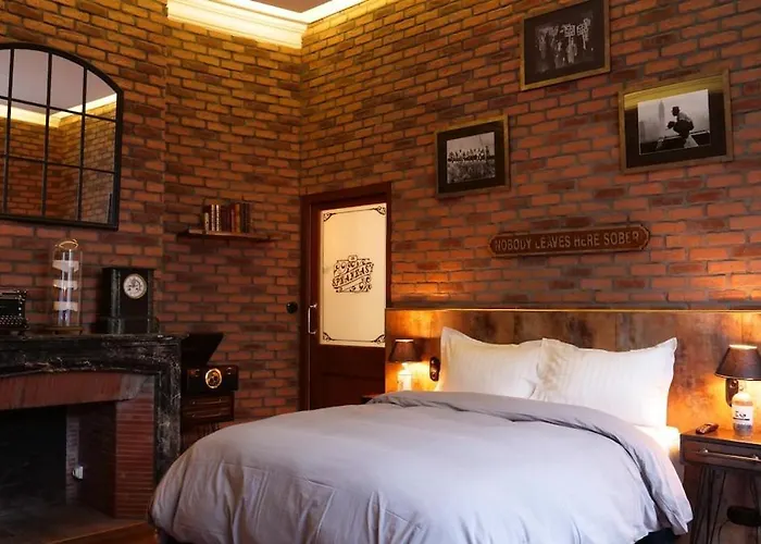 & Speakeasy Apartment *