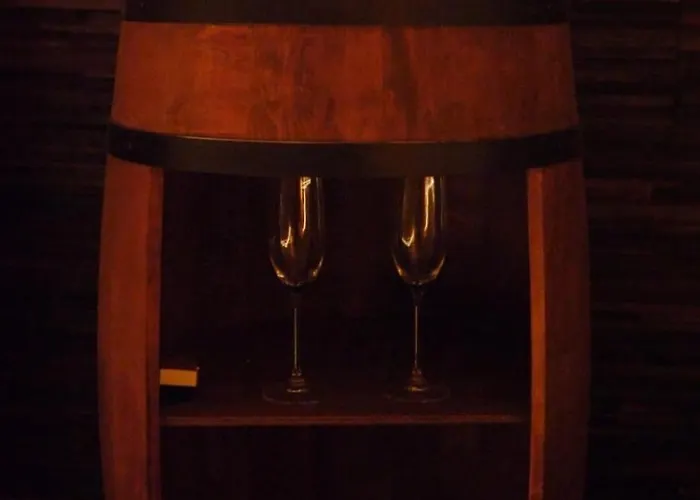 Апартаменты & Speakeasy *