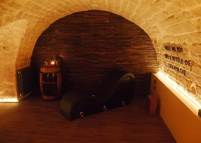 & Speakeasy Apartment *