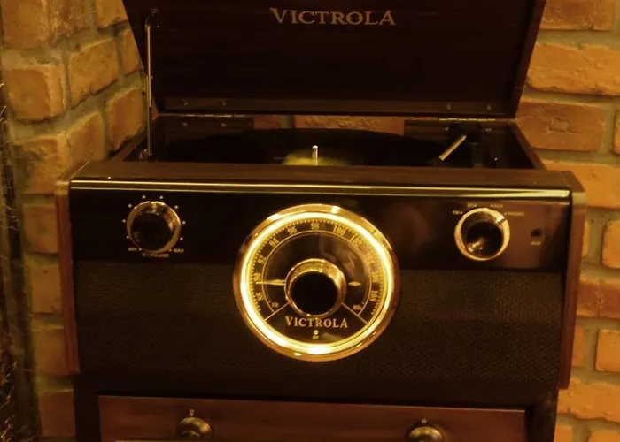 & Speakeasy Apartment *