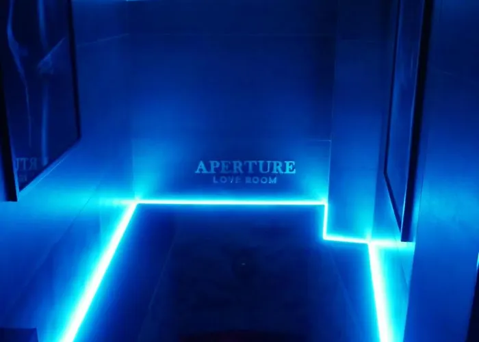 & Speakeasy 아파트 *