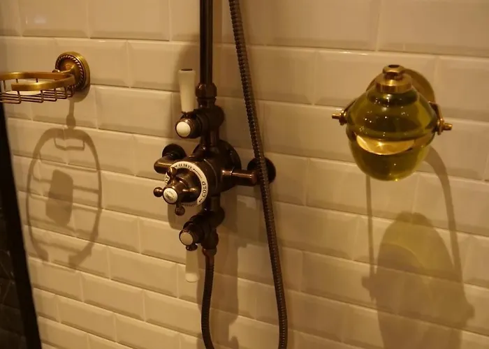 & Speakeasy 아파트