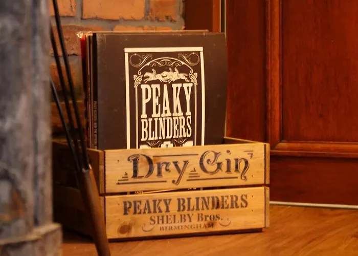 & Speakeasy Apartment *